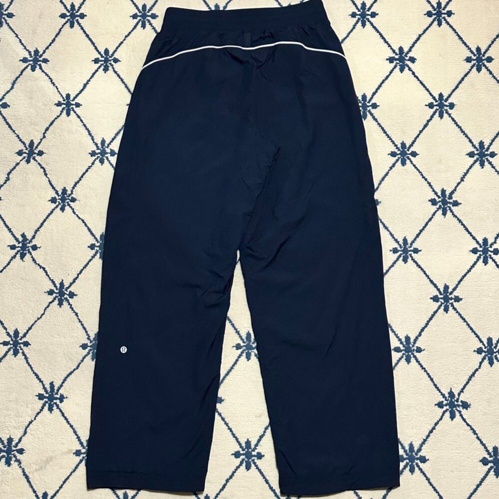 *Altered Lululemon License to Train Mid-Rise Lightweight Wide Leg Pant True Navy - Picture 2 of 4